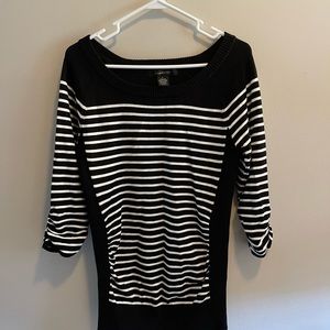 Size L 89th and Madison Long Sleeve Shirt with Black and White Stripes